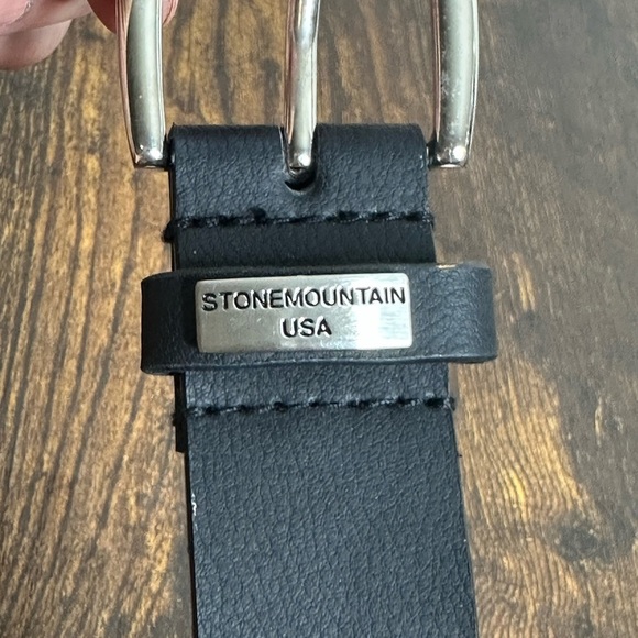 NWOT Stone Mountain Black Leather Belt Bag fanny pack size small - Picture 8 of 11